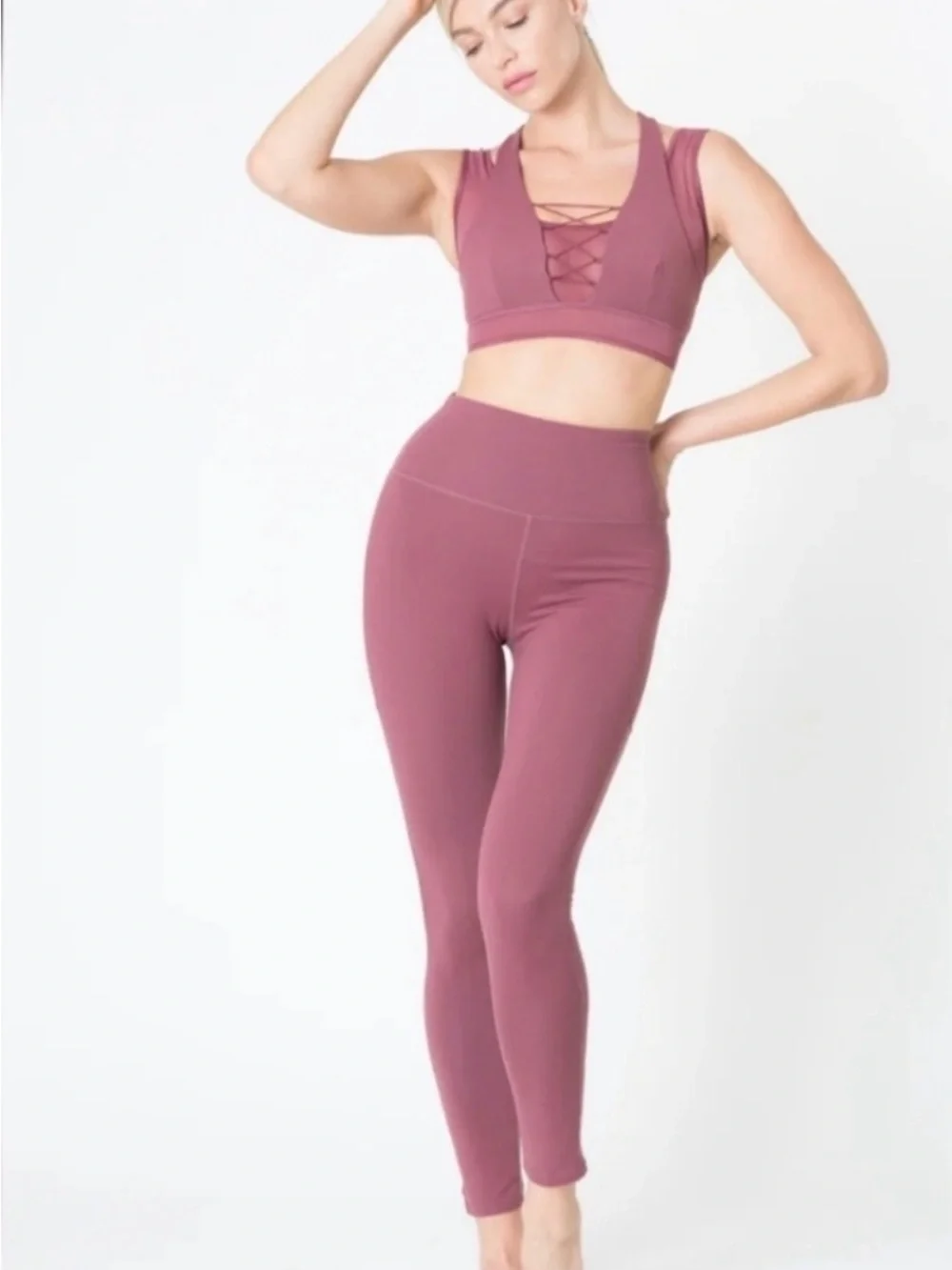 Lace-Up Panel Performance Leggings in Mauve
